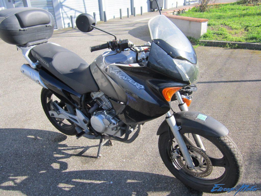 Flanc de carénage droit HONDA XL 125 V VARADERO de 2001 à 2006
