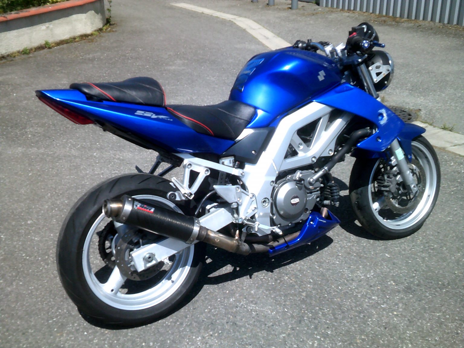 SUZUKI SV 650 N (1999 à 2003)- Votre essai Maxitest - Moto Station