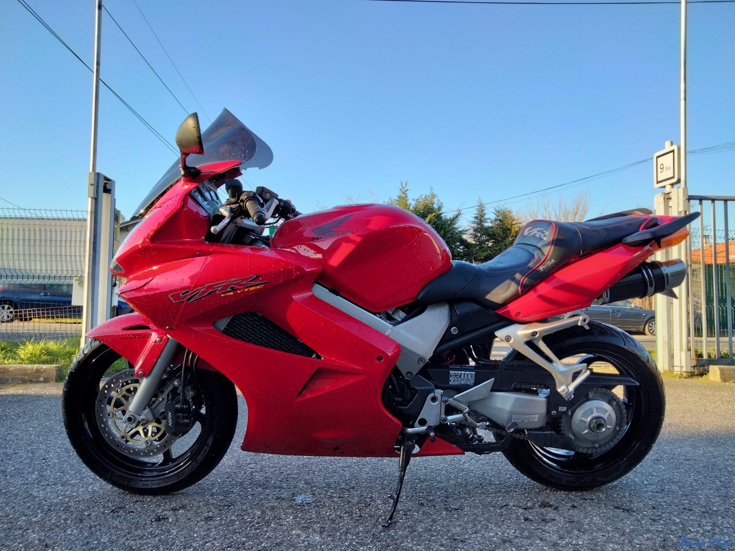 HONDA VFR 800 VTEC Europ moto honda-vfr-800-vtec-europ-moto