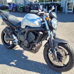 YAMAHA FZ6 N 600 FAZER S2
